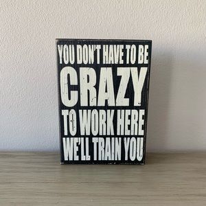 Wall/desk/shelf decor